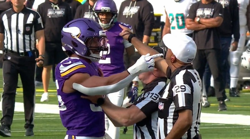 SUSPENDE NFL A DOS ÁRBITROS POR CONDUCTA ANTIPROFESIONAL