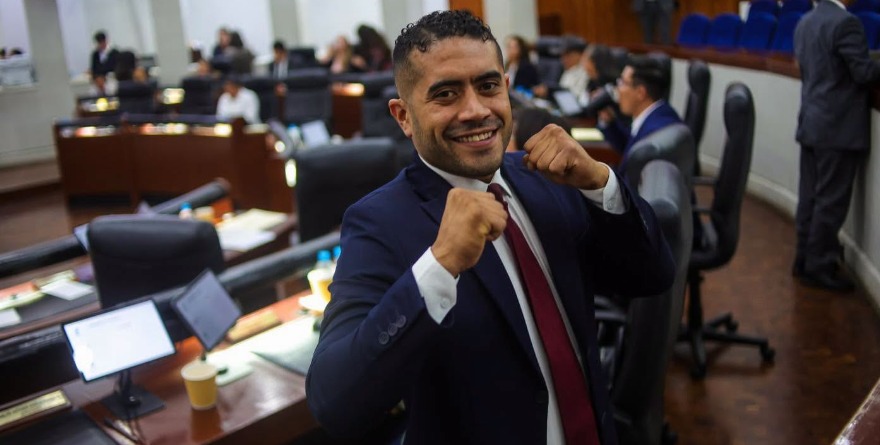 Morena pide también renuncia de Galindo