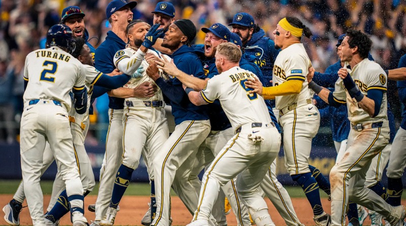 VAN LOS BREWERS POR TÍTULO DE LA NACIONAL ANTE DODGERS
