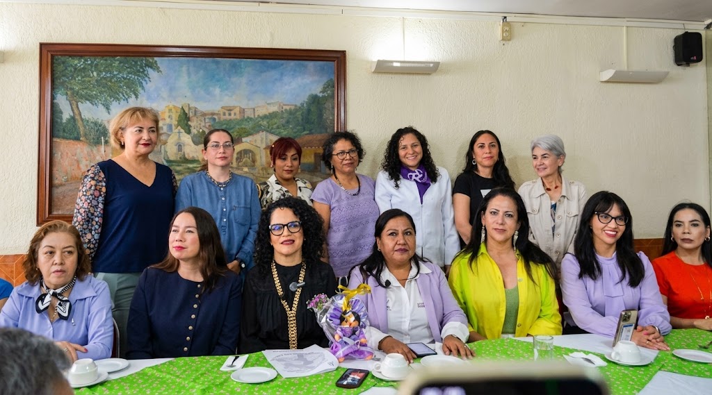 LIDERAZGOS QUE TRANSFORMAN: MARCELA LAGARDE Y BEATRIZ PAREDES ENCABEZAN CUMBRE EN XALAPA