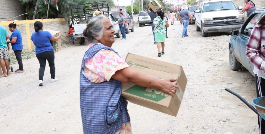 Impulsan ayuda social en Cerritos