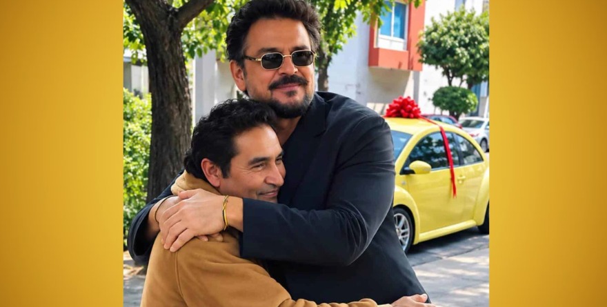Arjona le regala carrazo a su amigo taxista
