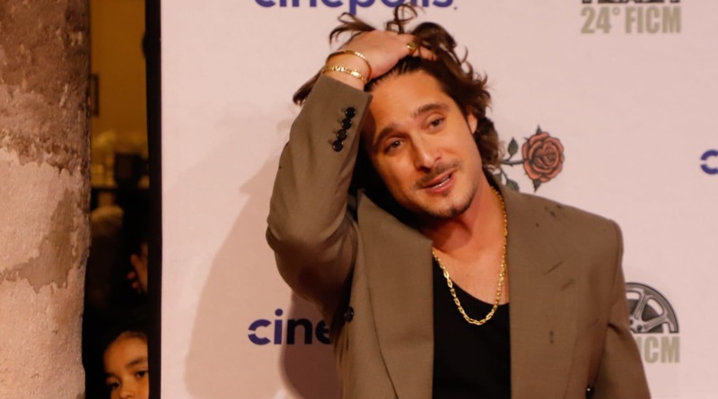 FICM/ DIEGO BONETA RECIBE OVACIONES EN ALFOMBRA ROJA