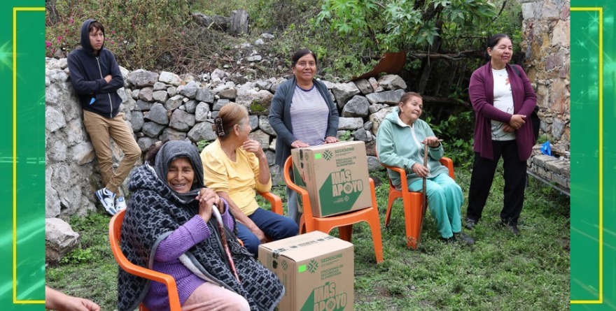 Reparten insumos para las familias