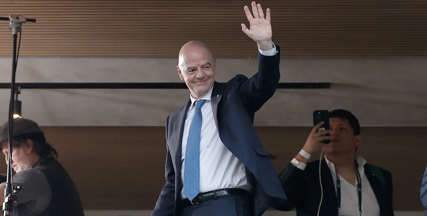 UEFA LE DA UN ULTIMÁTUM A FIFA