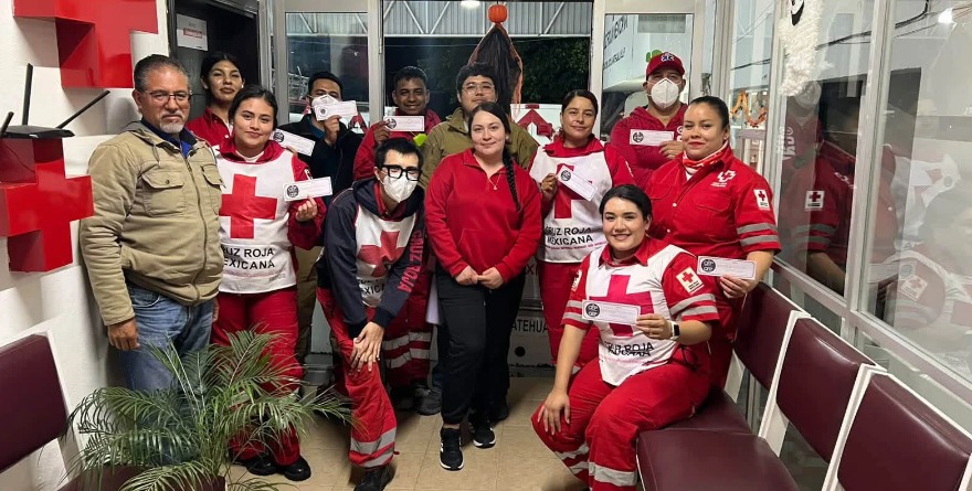 Voluntarios reciben apoyo de comercios