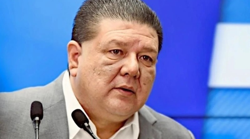 ACUSAN A MARU DE TRAICIONAR A SU FISCAL