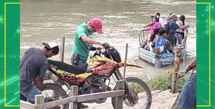 Arriesgan vida en río Amaxac