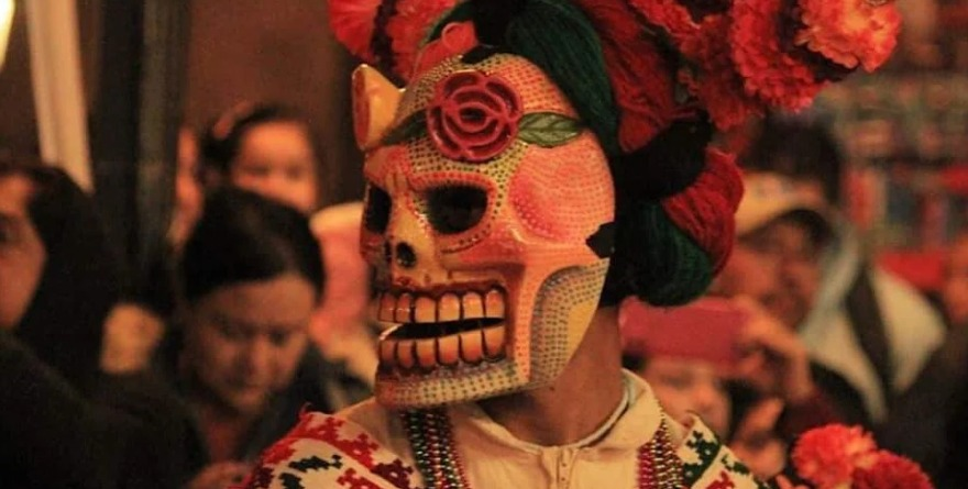 Xantolo enfrenta distorsión de tradiciones en Huasteca 