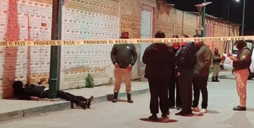 Muere peatón tras caída en calle